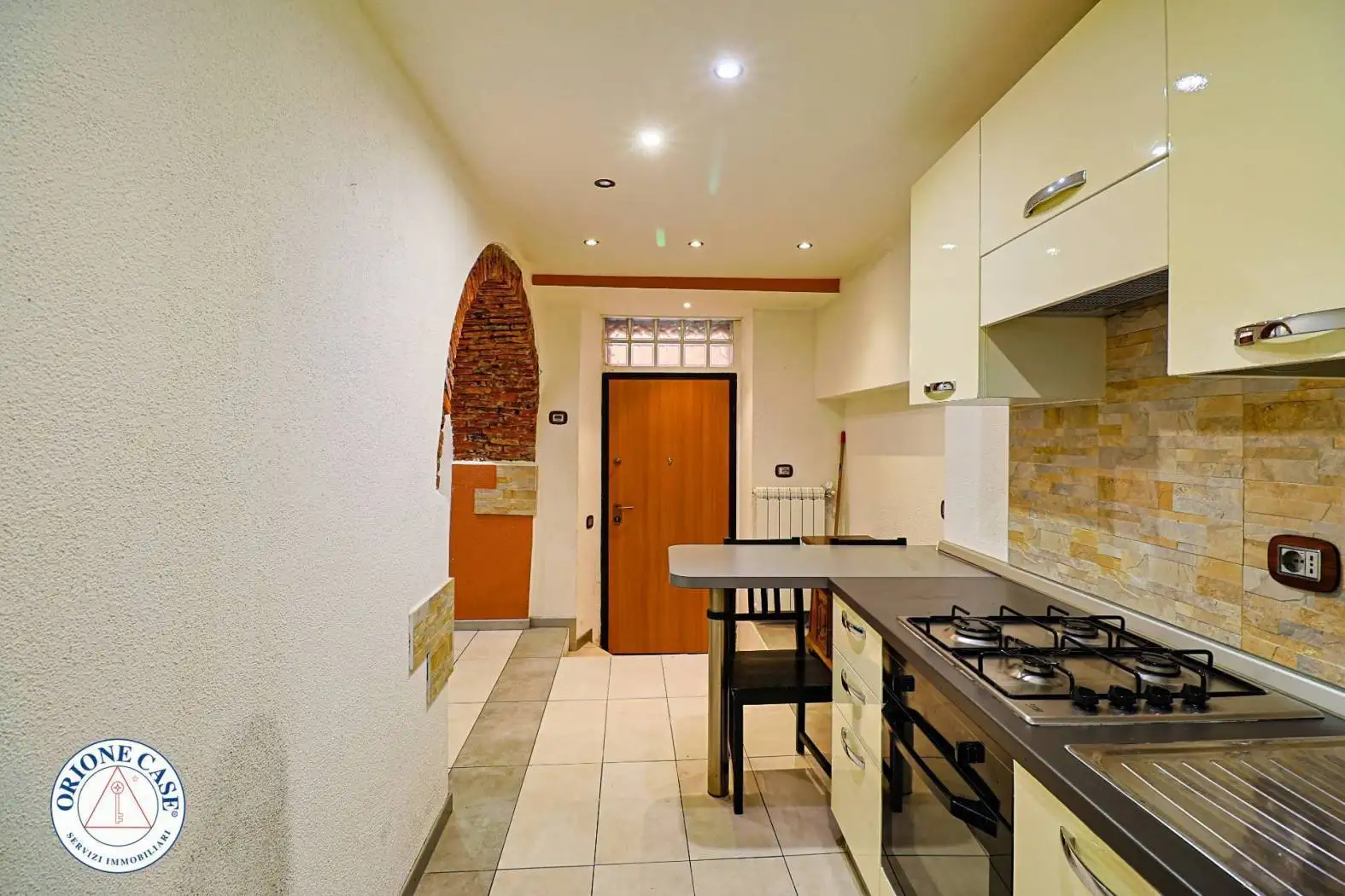 Appartamento in vendita a Cunardo