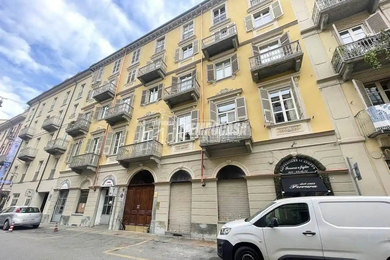 Appartamento in vendita a Torino