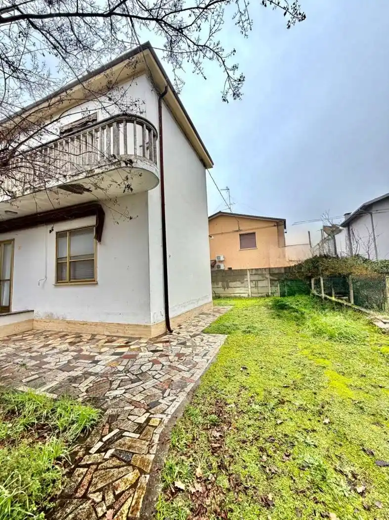 Villa unifamiliare via Roma 2/A, Centro, Vigarano Mainarda - foto 2