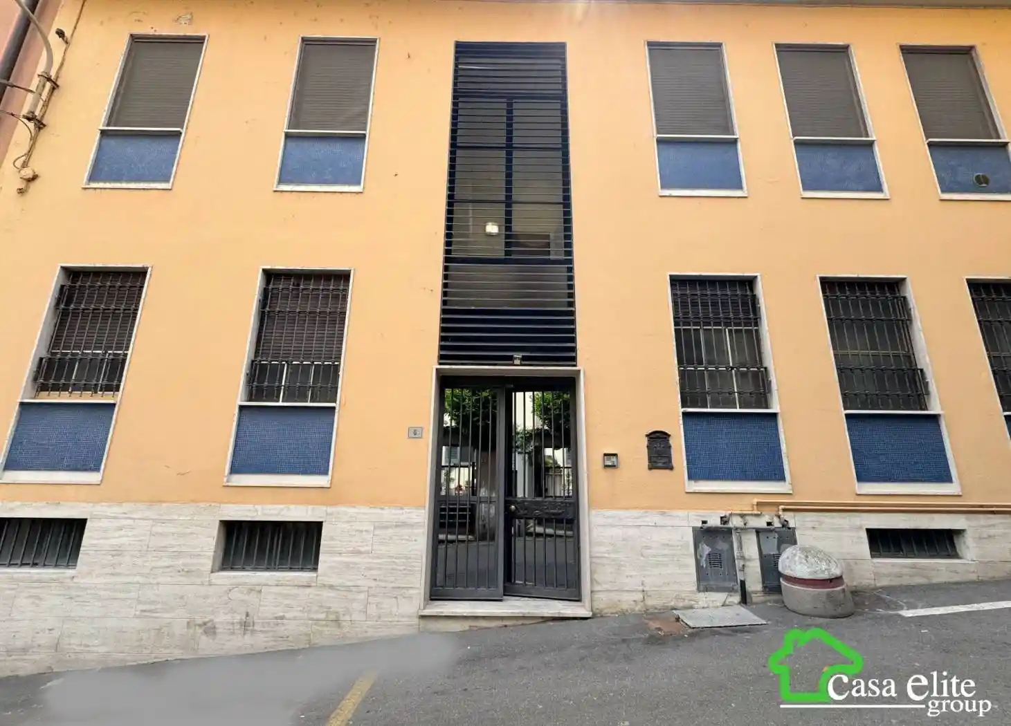 Palazzo - Edificio in vendita a Melegnano