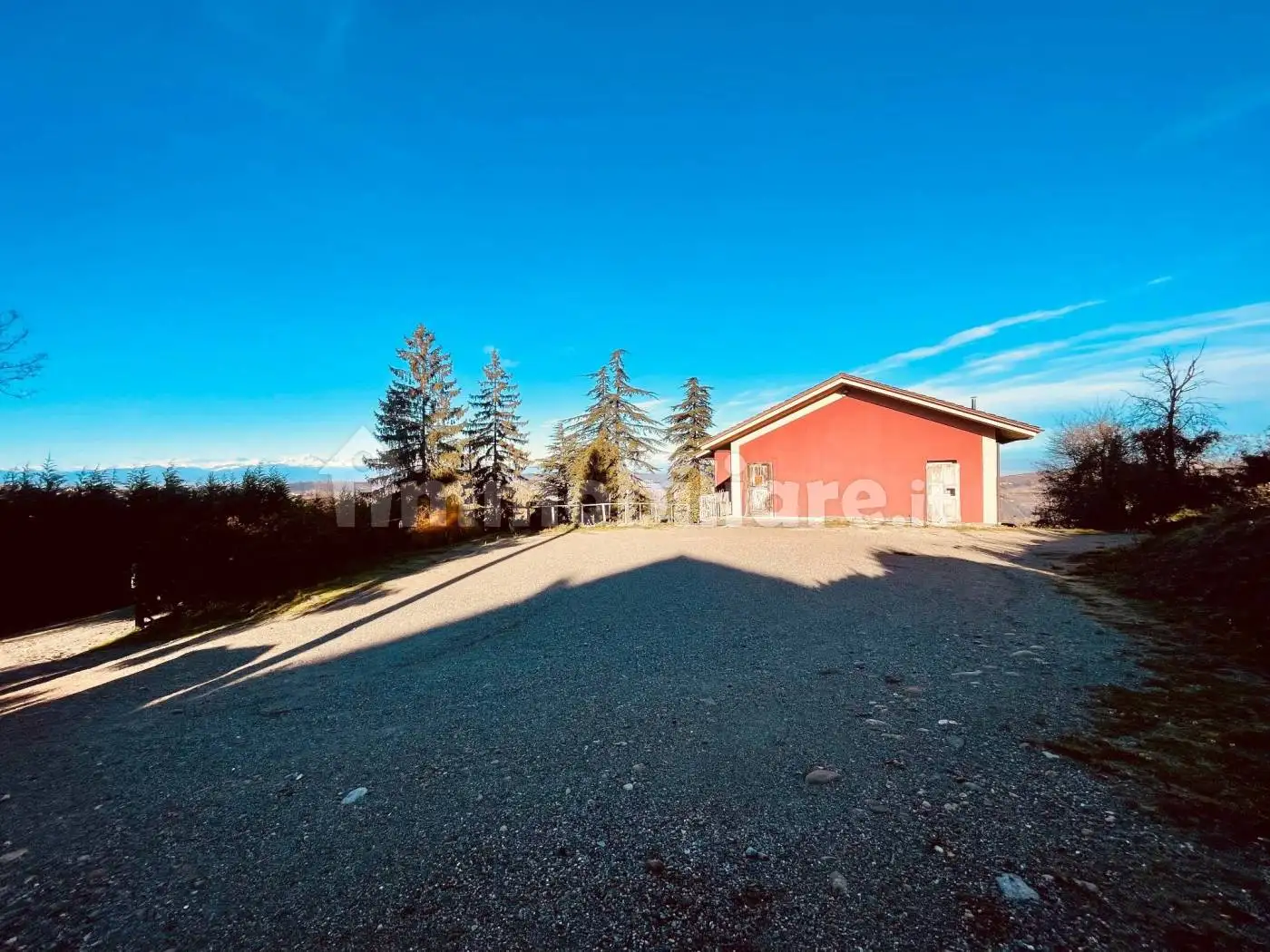 Villa in vendita a Roddino