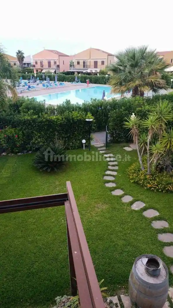 Villa in vendita a Campofelice di Roccella