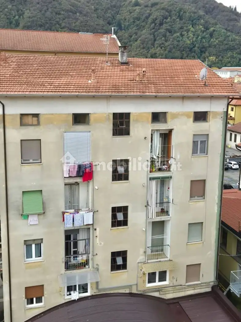 Trilocale via Combattenti d'Italia 17, Centro, Borgosesia - foto 4