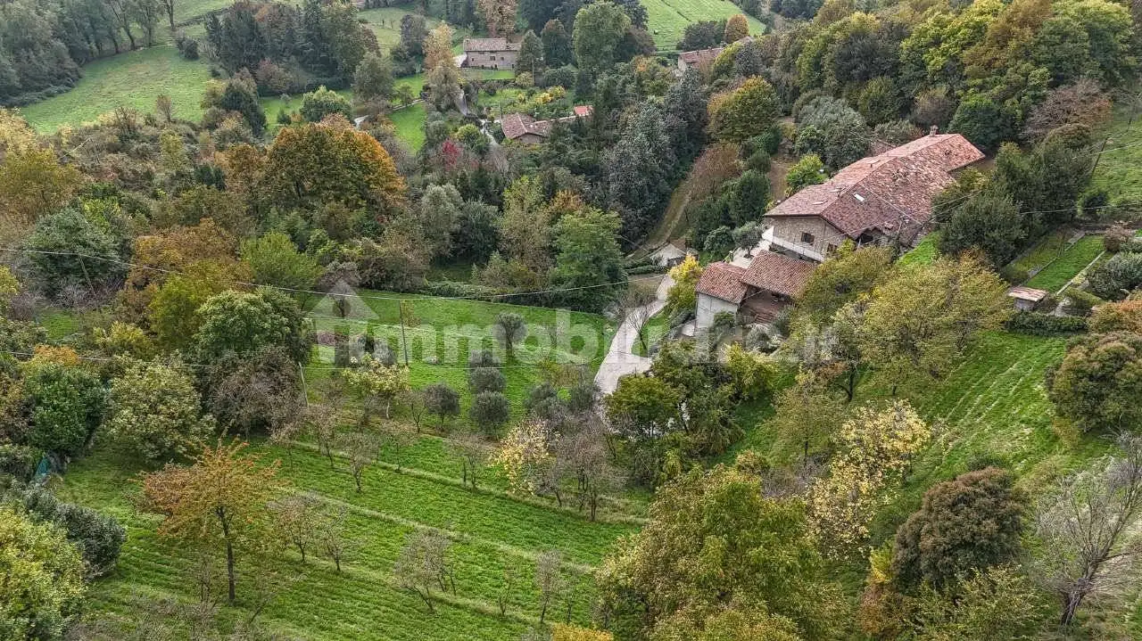 Rustico - Casale in vendita a Bergamo