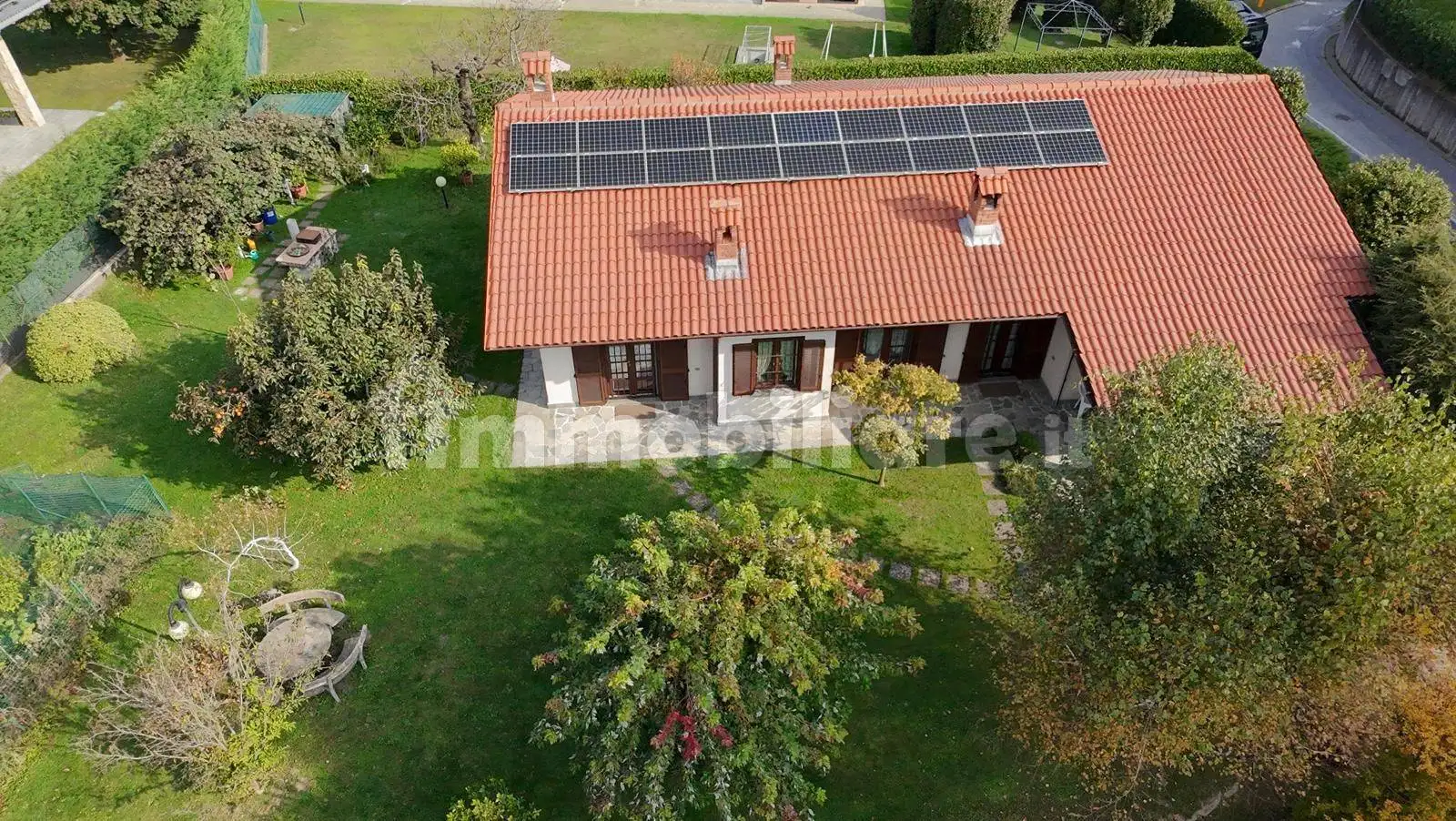 Villa unifamiliare via John Fitzgerald Kennedy 2, Centro, Barzago - foto 2