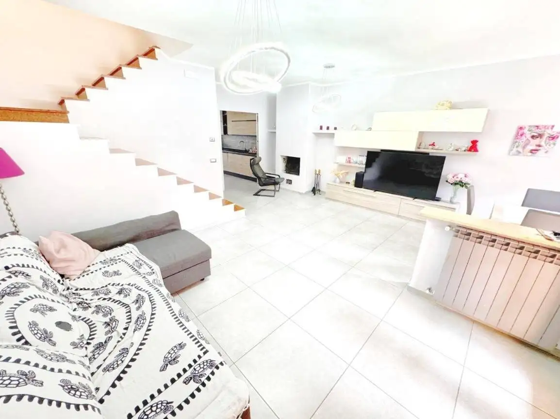 Villa a schiera via Aldo Moro 41, Centro, Colorno - foto 4