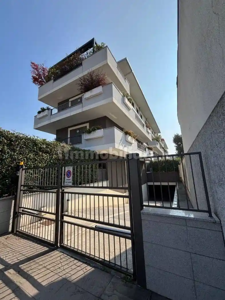 Trilocale via Pietro Mascagni 4, Olmina, Legnano - foto 2