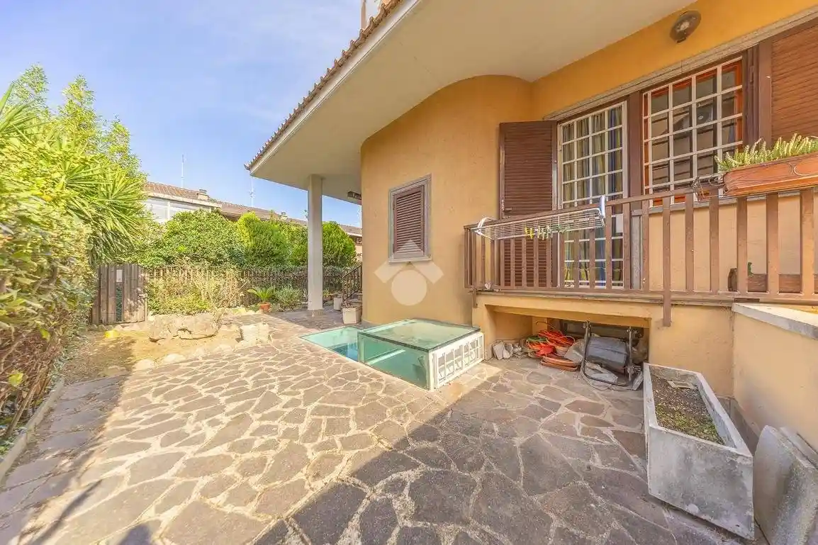 Villa plurifamiliare via Anagnina 359, Anagnina, Roma - foto 3