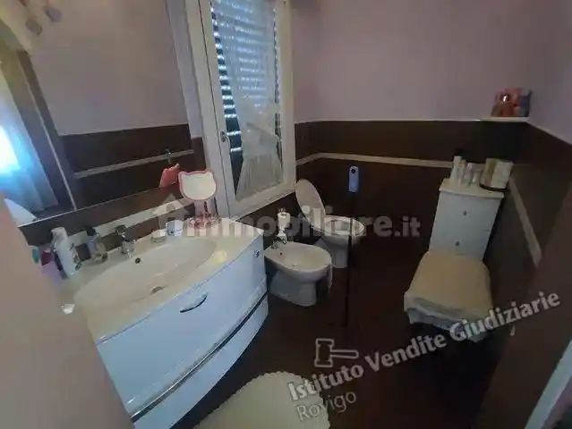 Villa all'asta via Camatte   95 - 95/C, Castelmassa - foto 3