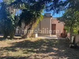 Palazzo - Edificio in vendita a Ariccia