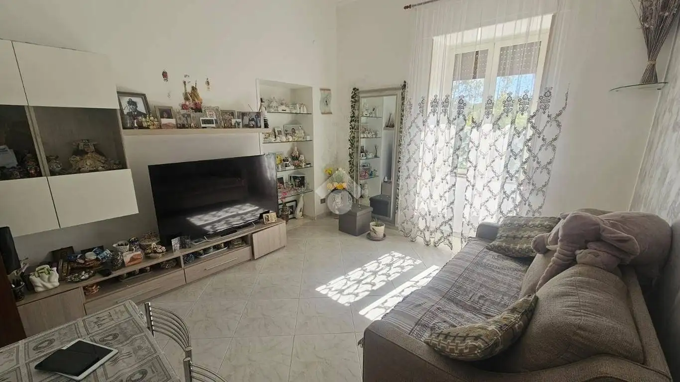 Appartamento in vendita a Napoli