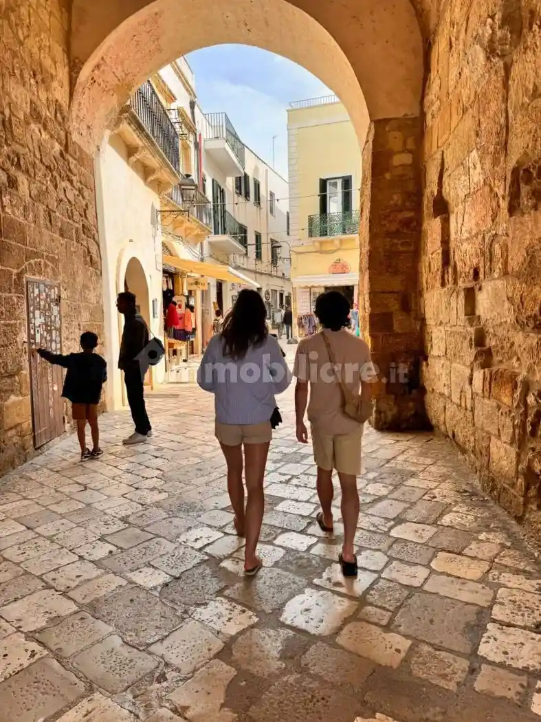 Quadrilocale via Giuseppe Melorio 28, Centro, Otranto - foto 2