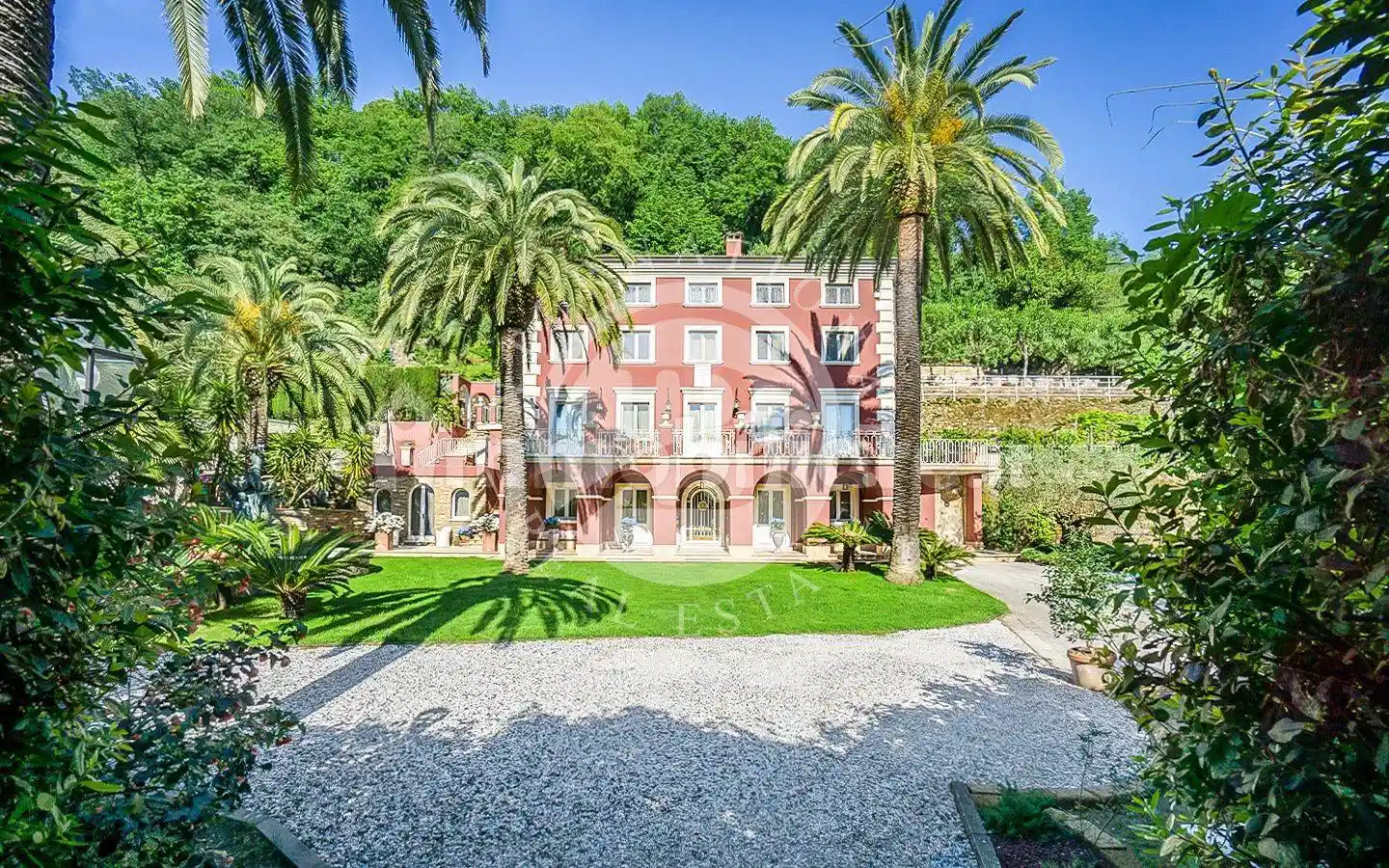 Villa in vendita a Massa