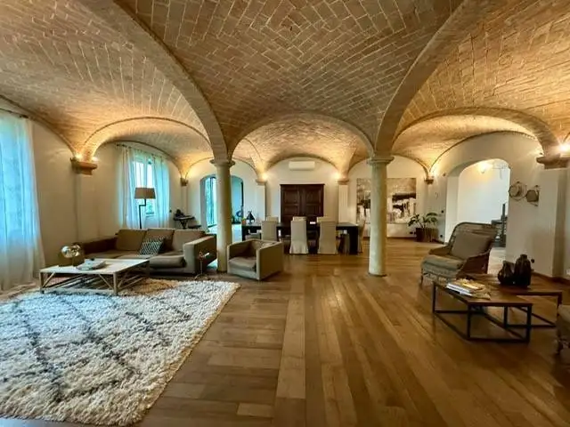 Rustico - Casale in vendita a Parma