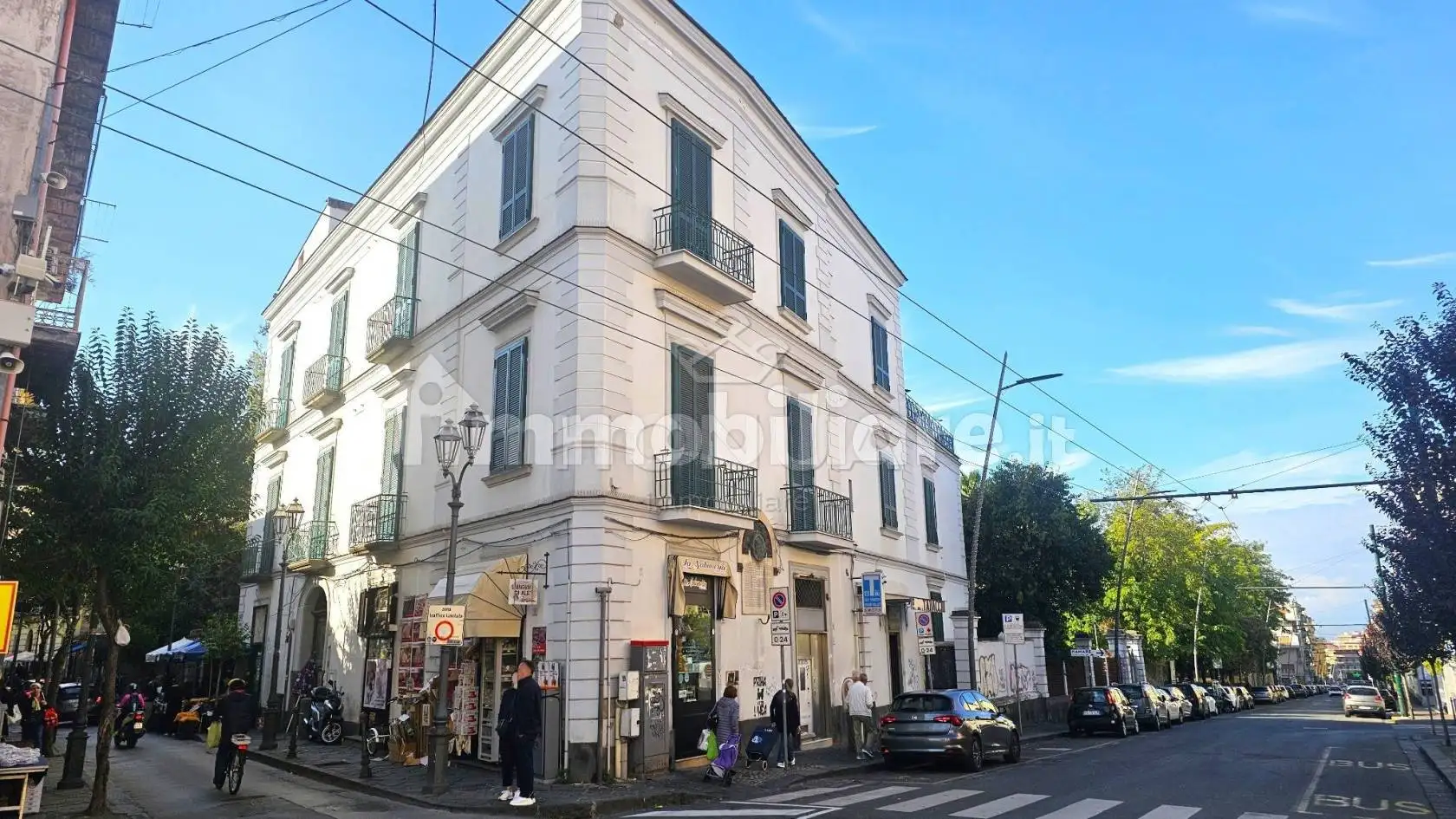 Palazzo - Edificio in affitto a Portici