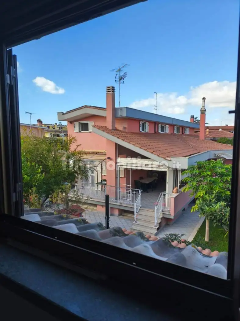 Villa in vendita a Ladispoli