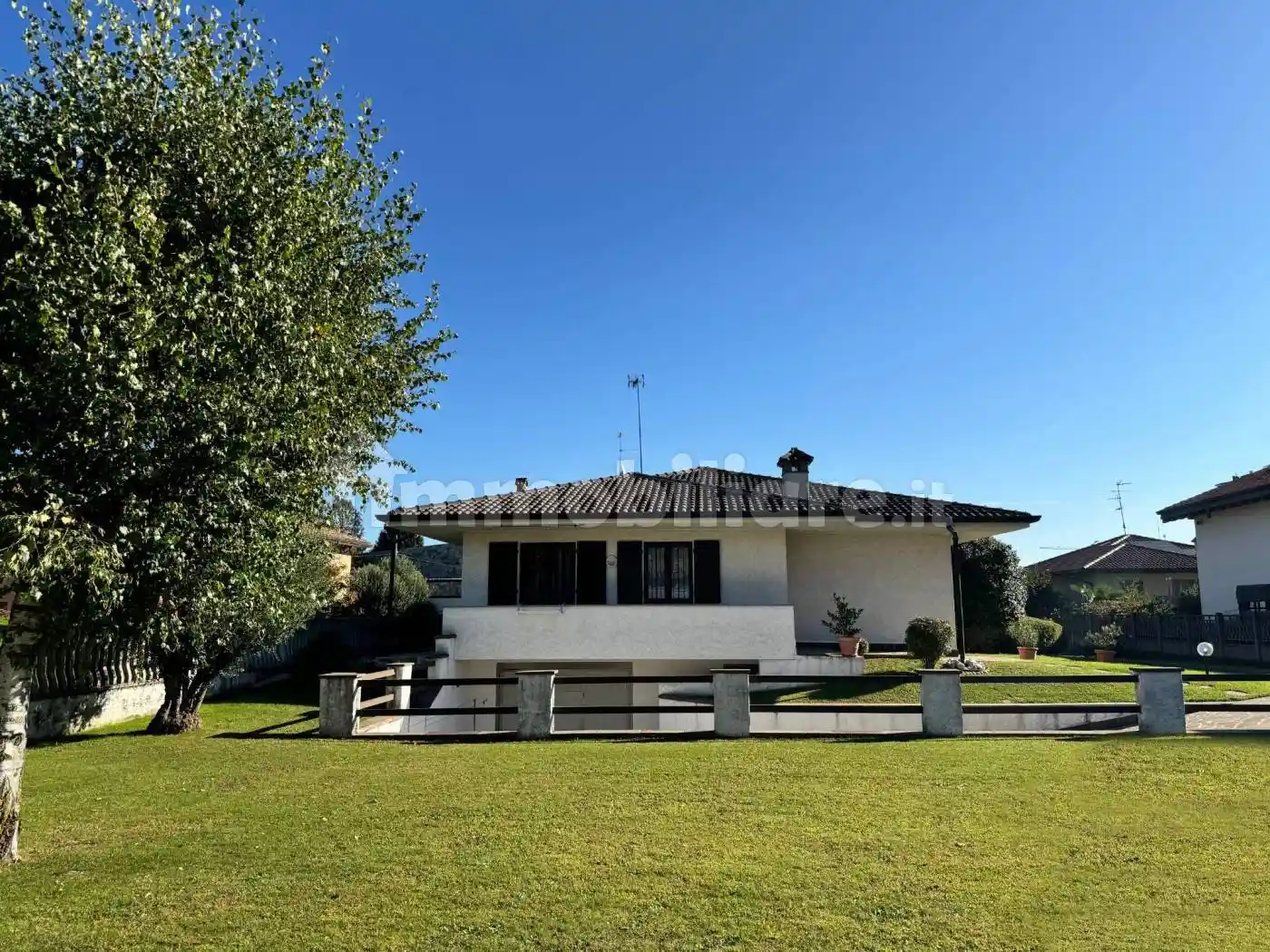 Villa in vendita a Rovello Porro