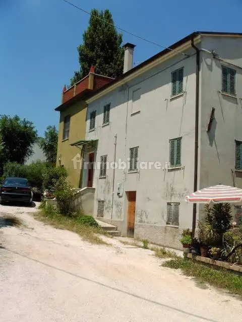 Rustico - Casale in vendita a Ostra Vetere