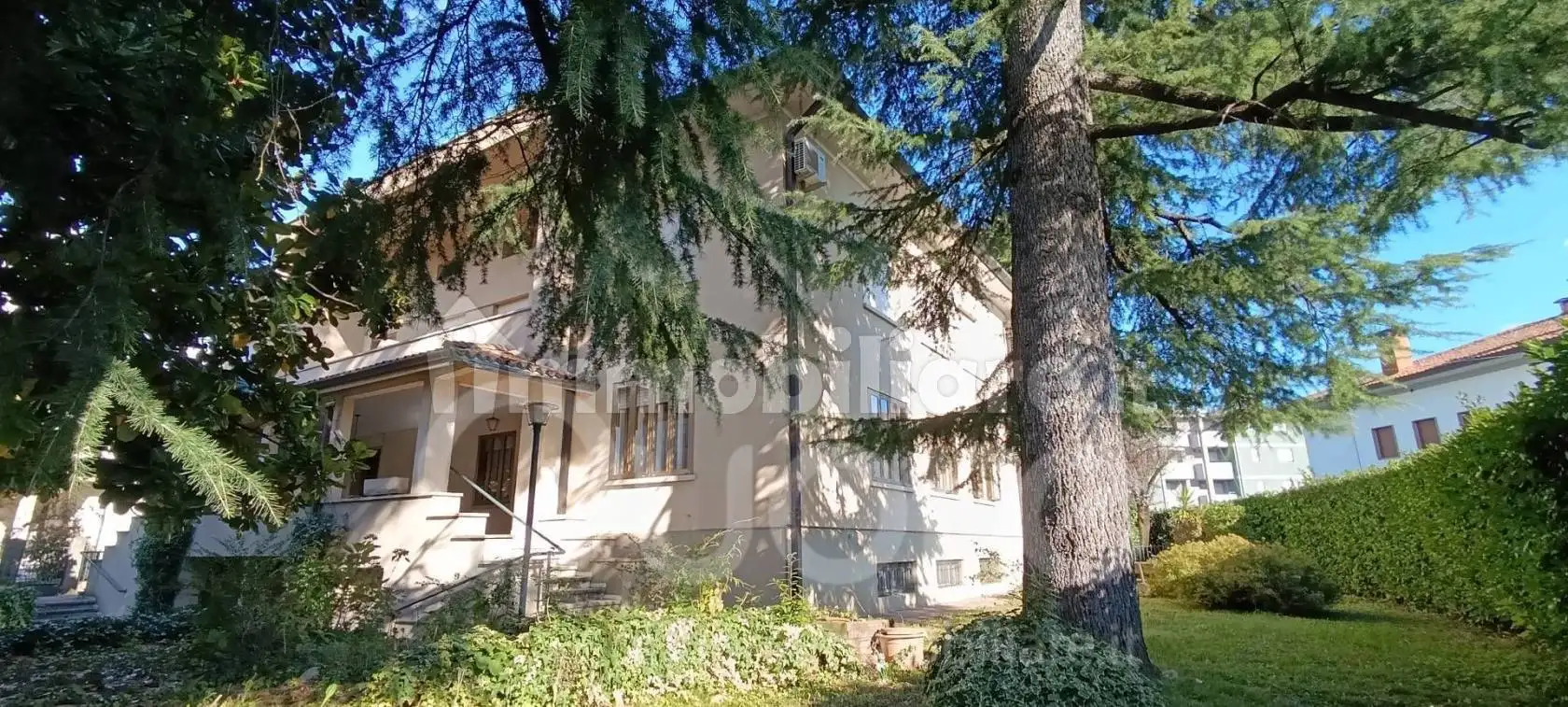 Casa indipendente in vendita a Udine