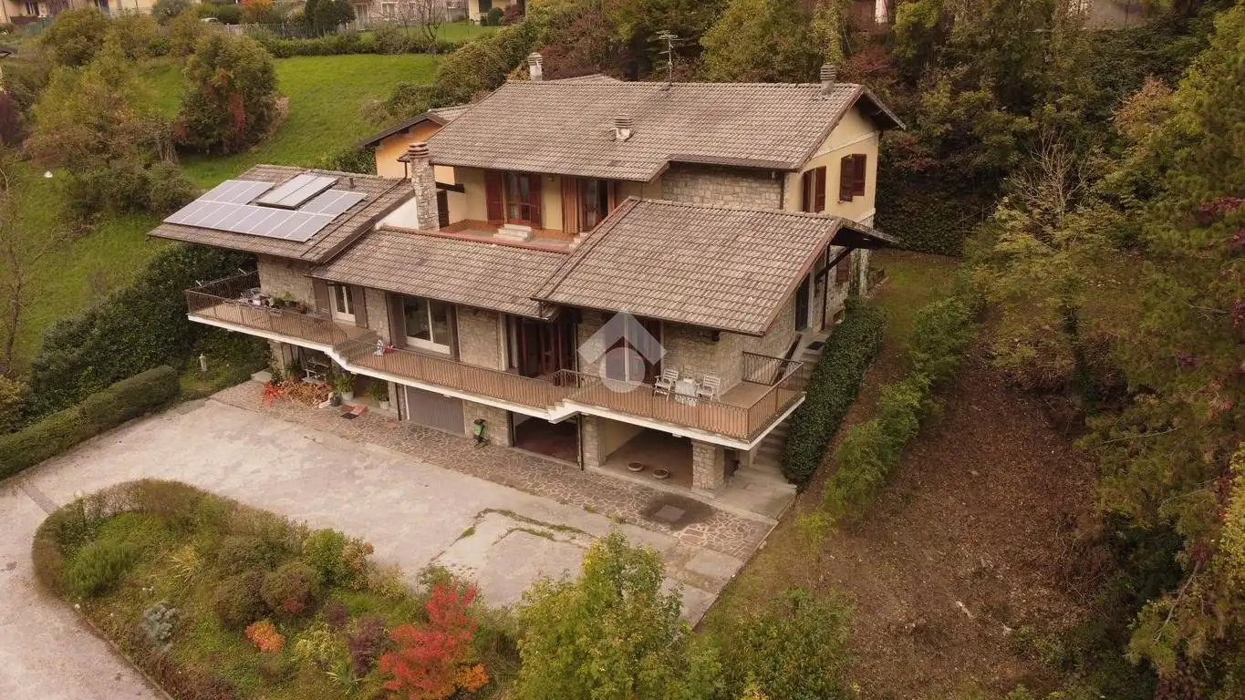 Villa in vendita a Vestone