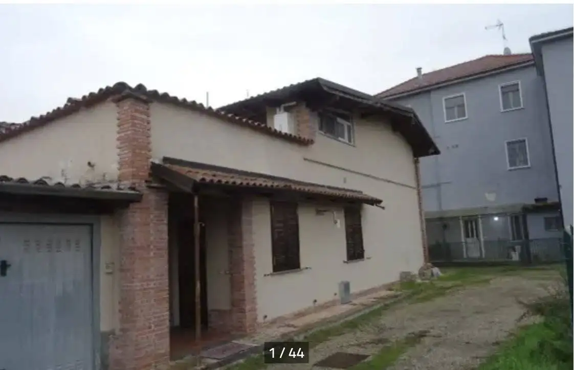 Appartamento in asta a Cava Manara