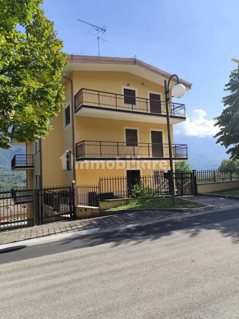 Appartamento in affitto a San Vincenzo Valle Roveto