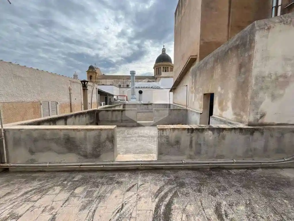 Palazzo - Edificio in vendita a Marsala