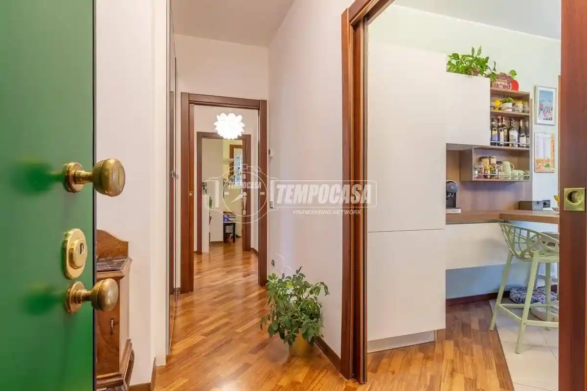 Appartamento in vendita a Villasanta