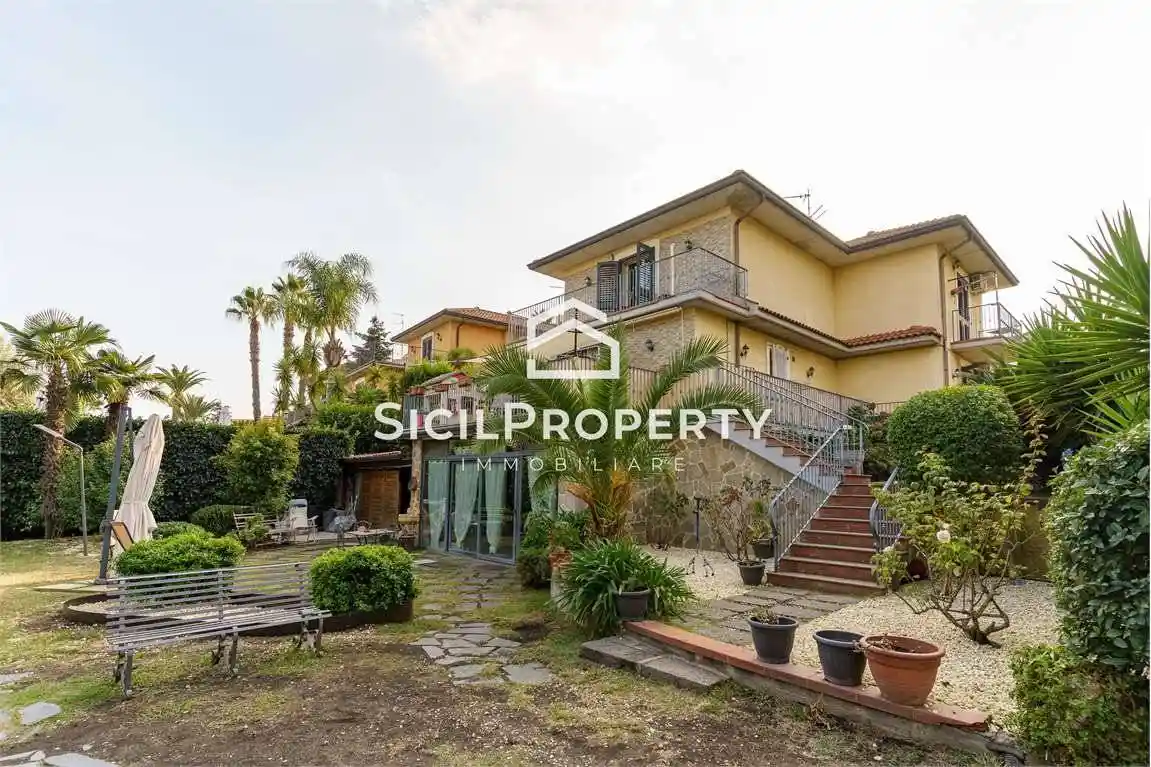 Villa in vendita a Trecastagni