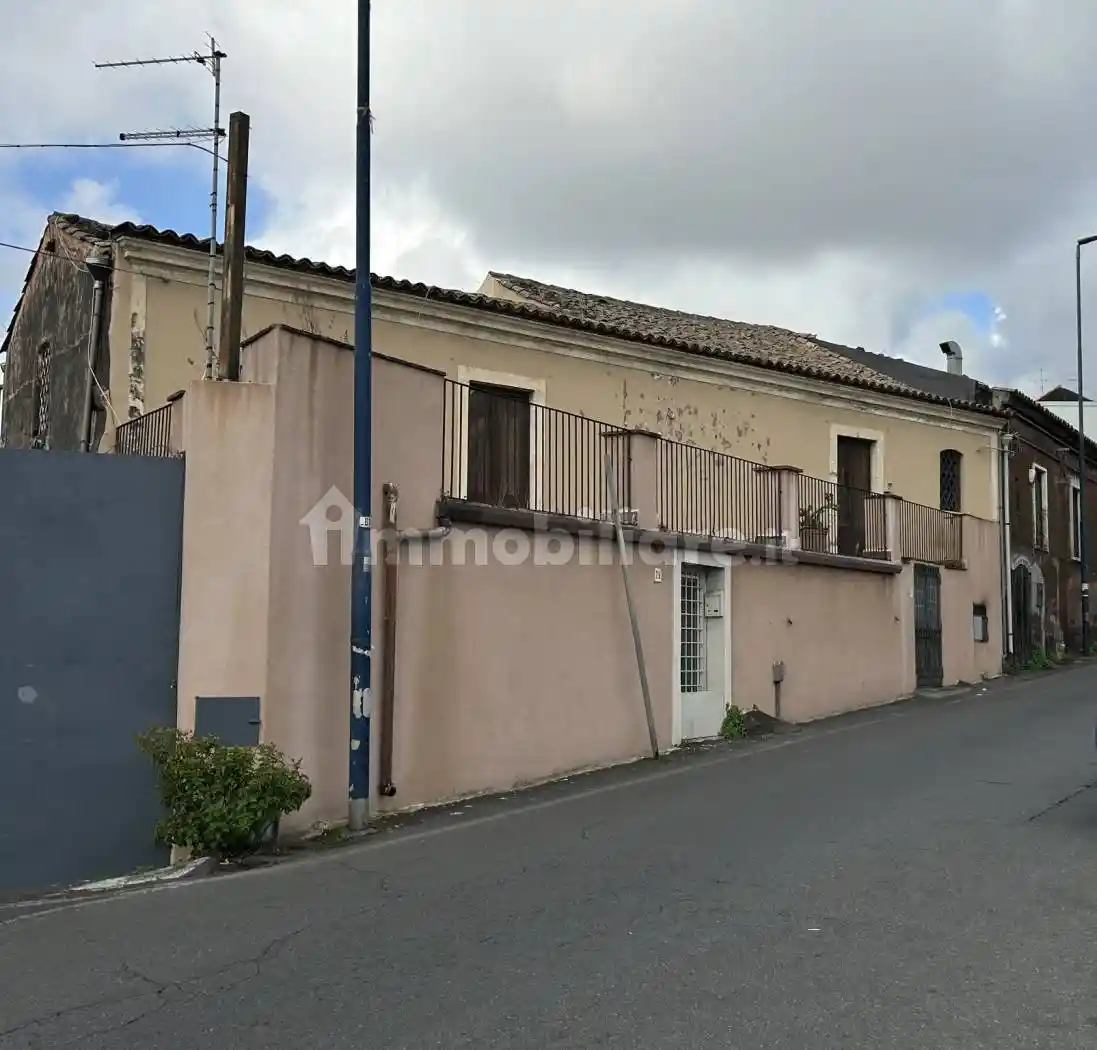 Rustico - Casale in vendita a Pedara