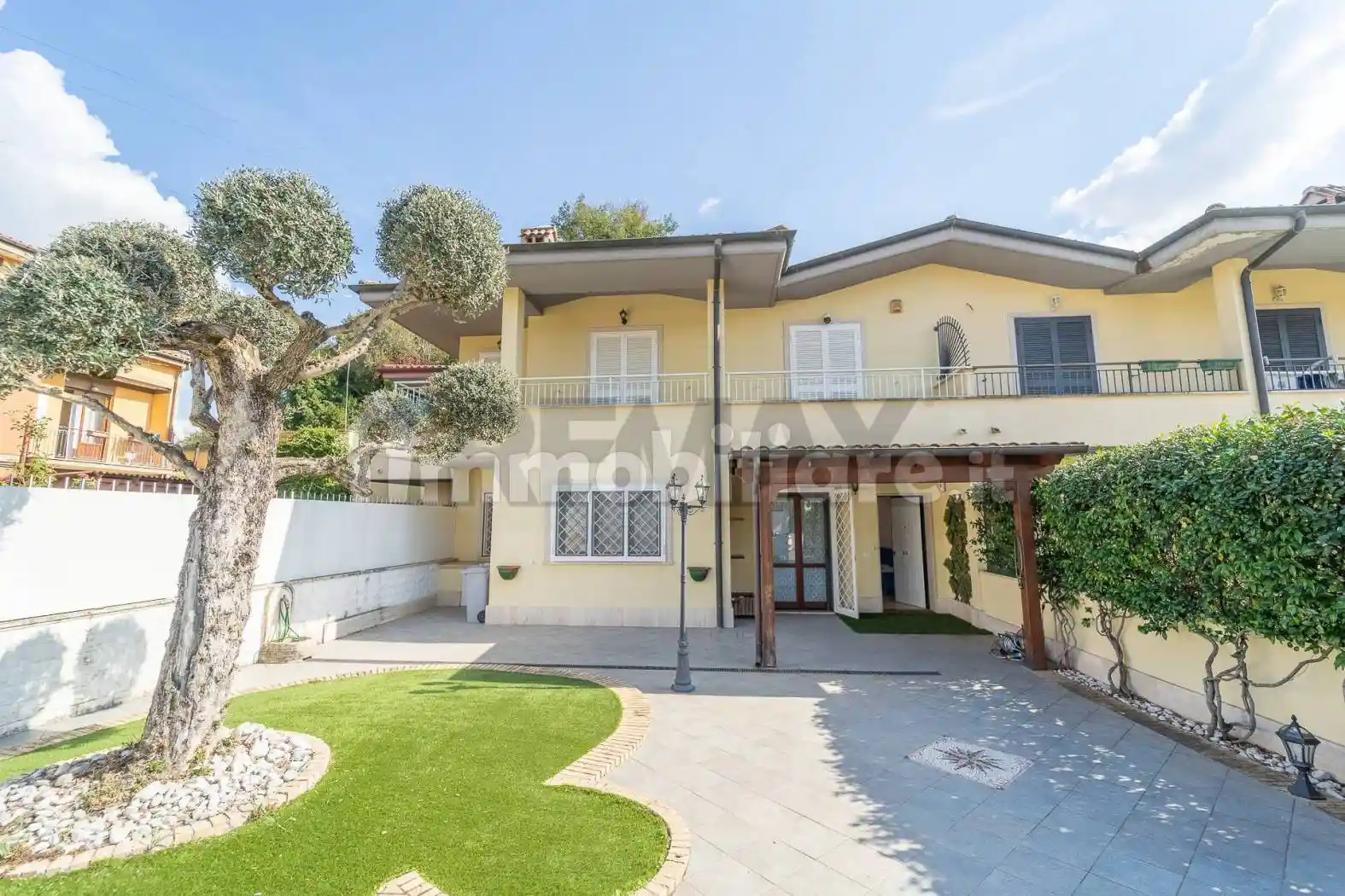 Villa in vendita a Guidonia Montecelio