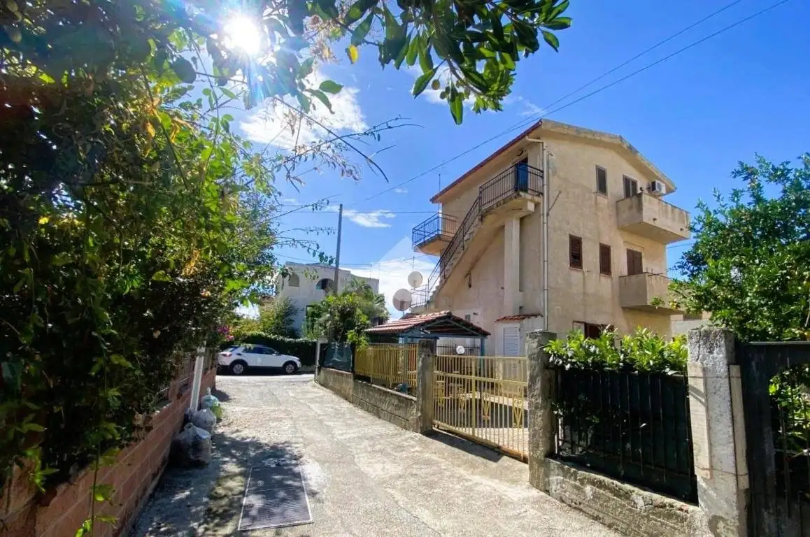 Appartamento in vendita a Fiumefreddo Bruzio