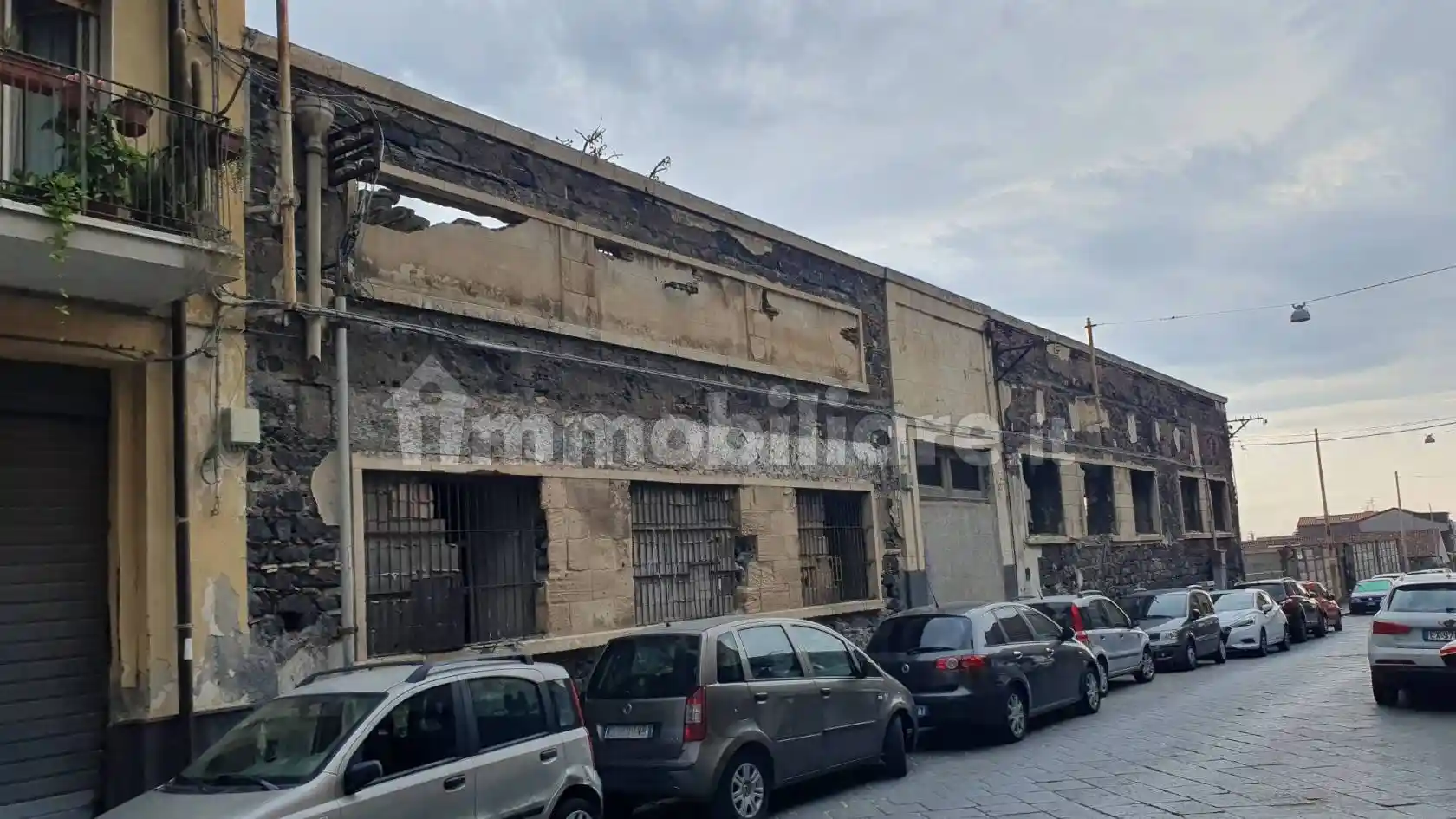 Palazzo - Edificio in Vendita - foto 2