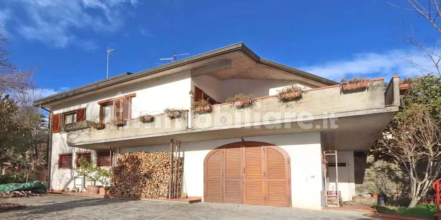 Villa in vendita a Pelago