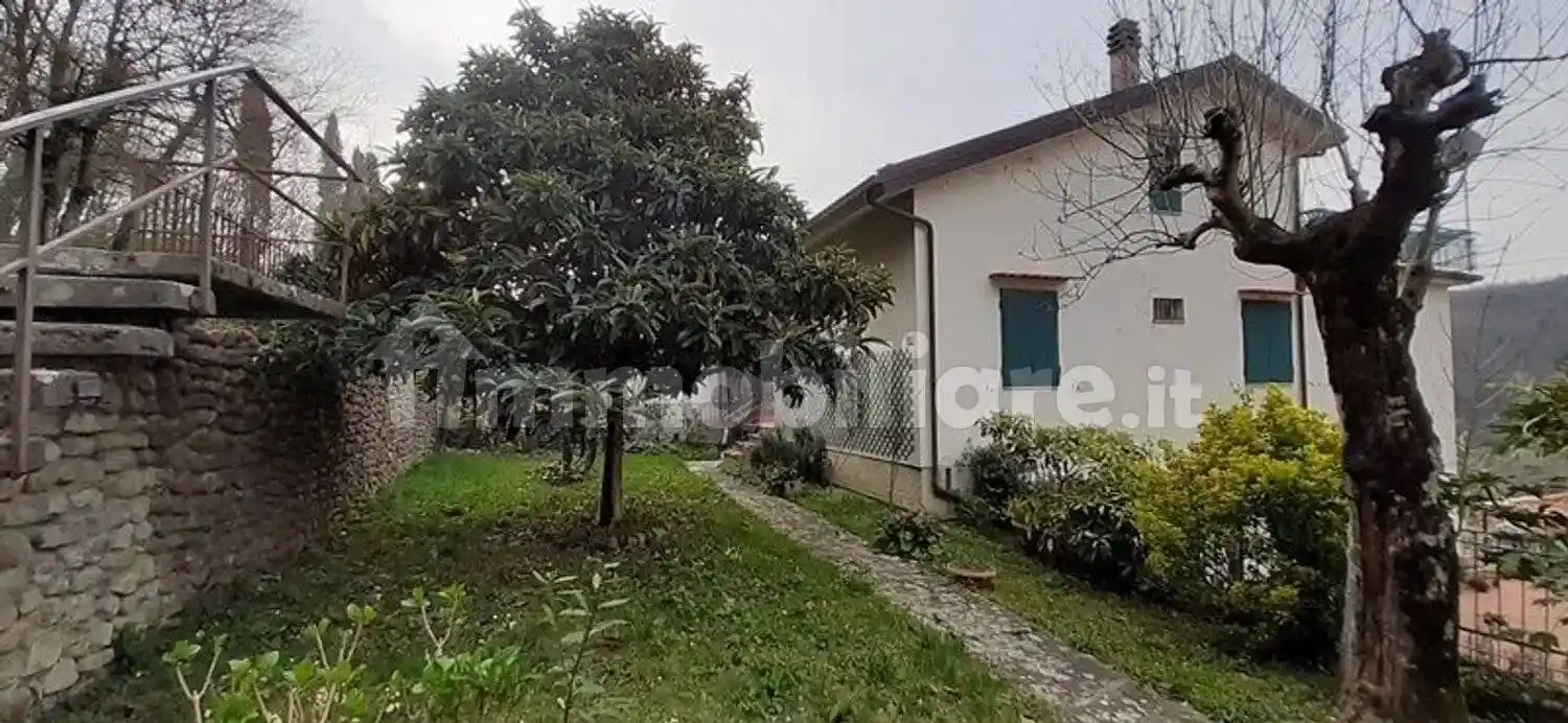 Villa in vendita a Reggello