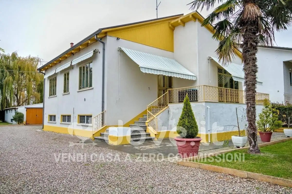 Villa in vendita a Argenta