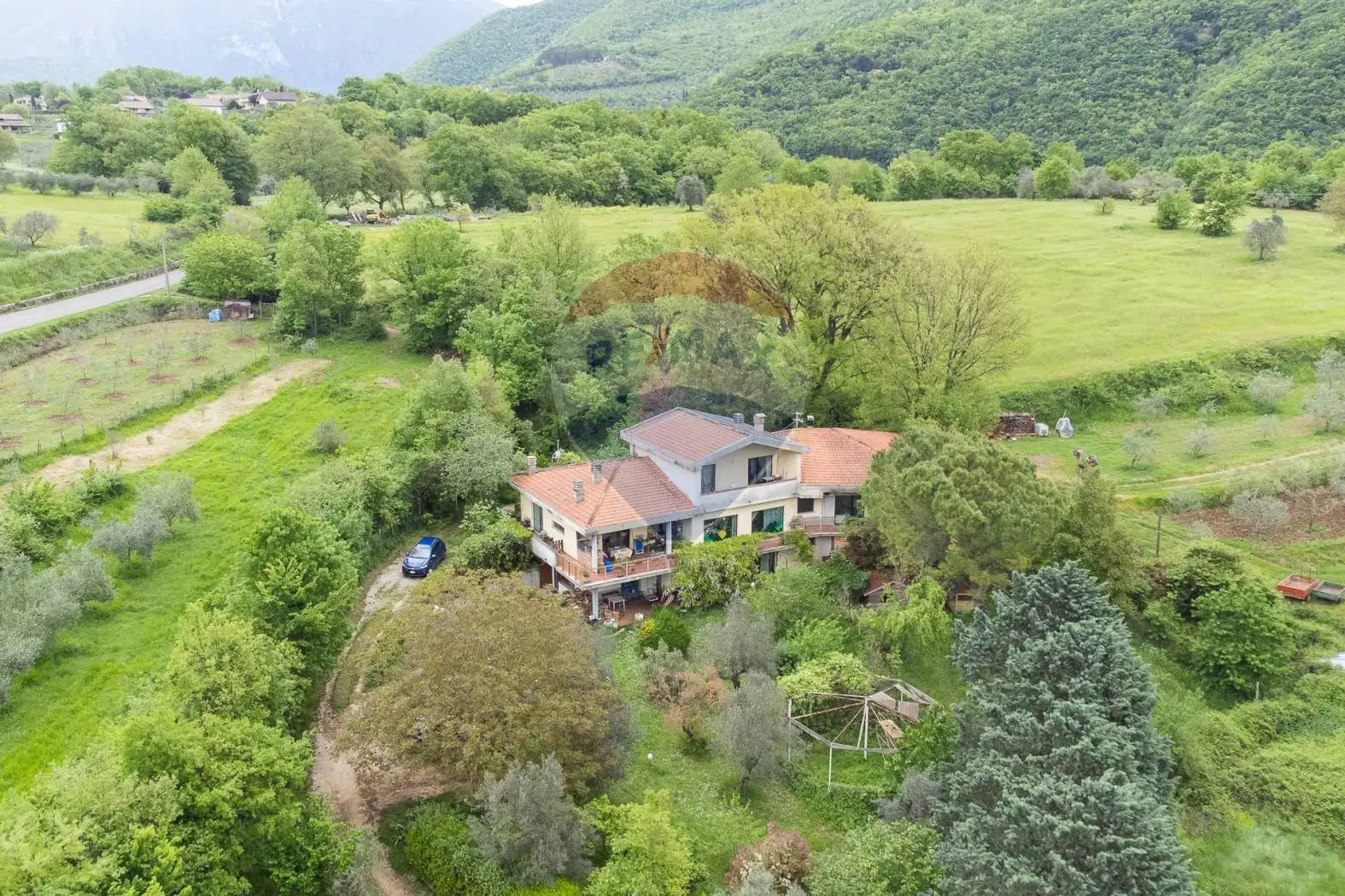 Villa unifamiliare via Dei Laghi 58, Vasche, Castel Sant'Angelo - foto 2