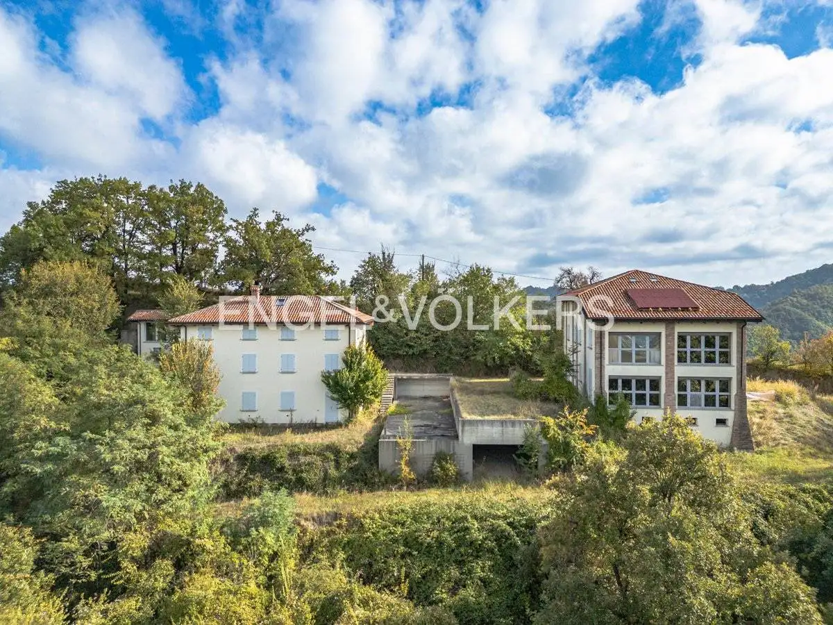 Palazzo - Edificio in vendita a Monte San Pietro