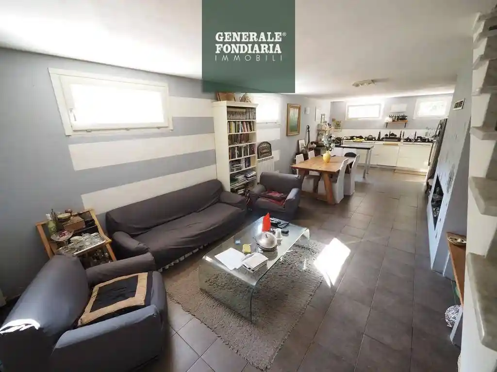 Villetta a schiera in vendita a Vezzano Ligure