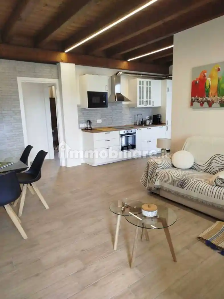 Appartamento in vendita a Desenzano del Garda