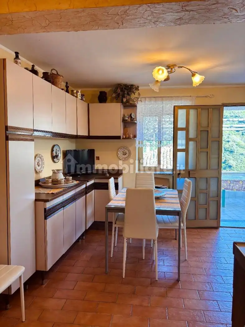 Casa indipendente in vendita a Graniti