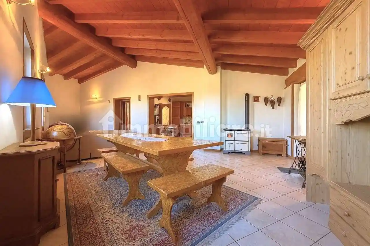 Rustico - Casale in vendita a Castiglione delle Stiviere