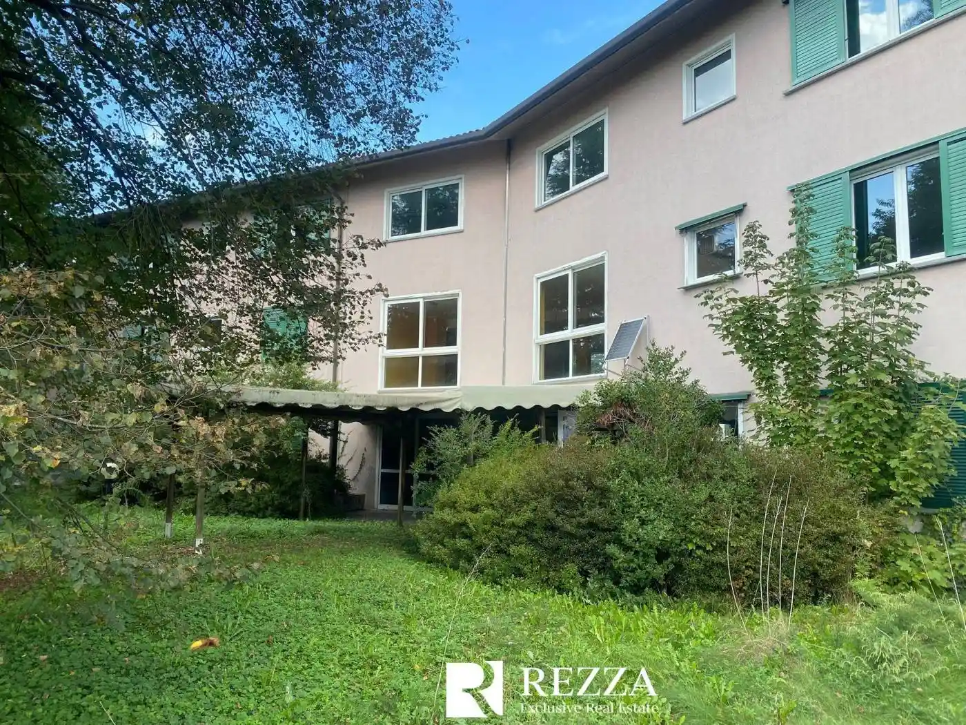 Palazzo - Edificio in vendita a Guanzate