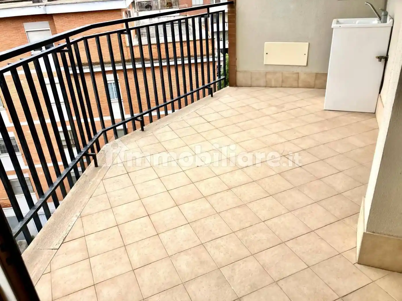 Appartamento buono stato, quarto piano, Centro, Latina - foto 5