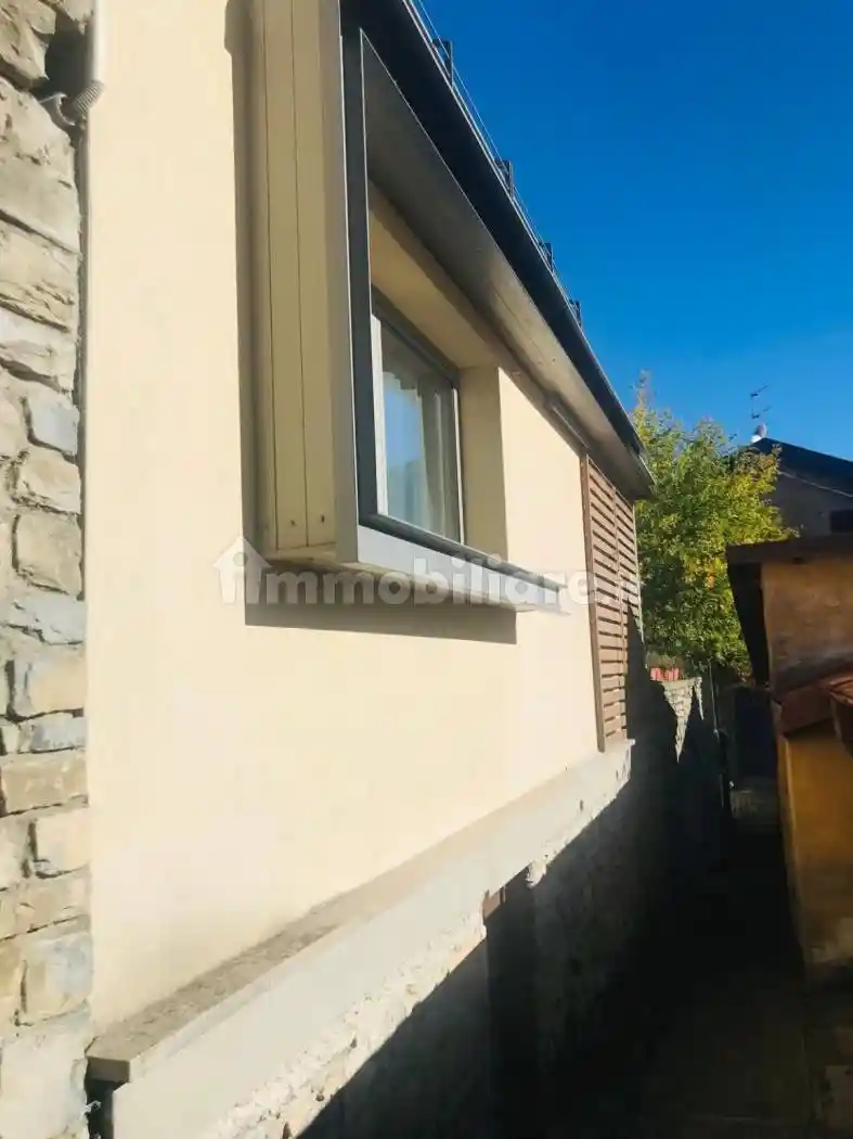 Bilocale via Camillo Benso di Cavour 6, Centro, Carate Urio - foto 2