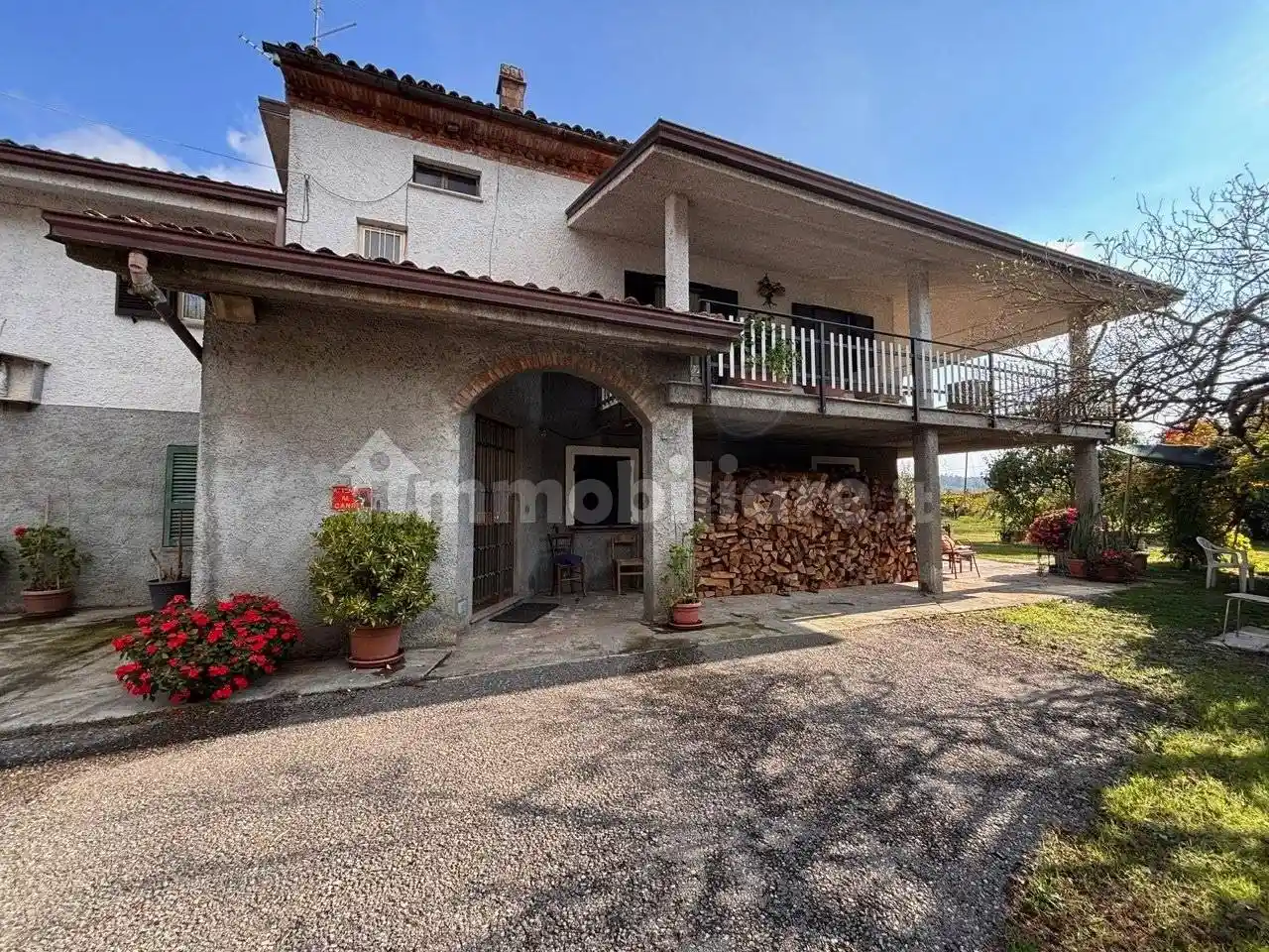 Villa in vendita a Carpaneto Piacentino