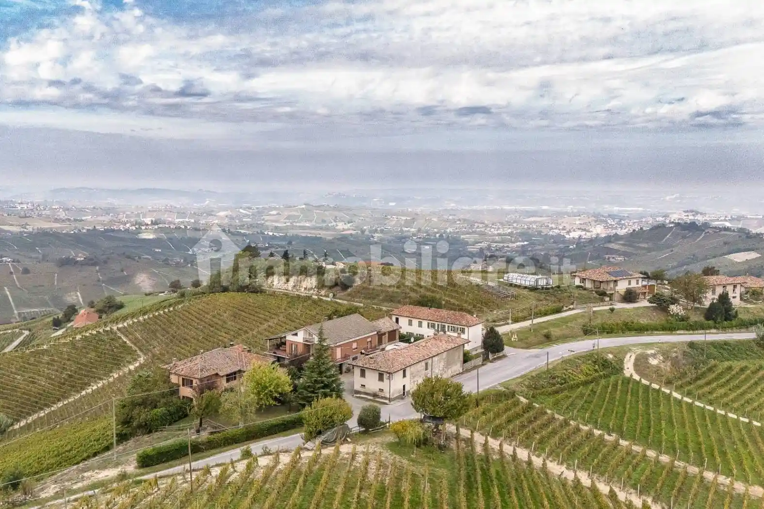 Terratetto unifamiliare Strada Brosia 15, Castiglione Tinella - foto 2