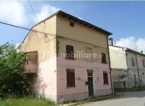 Casa indipendente in asta a Galliavola