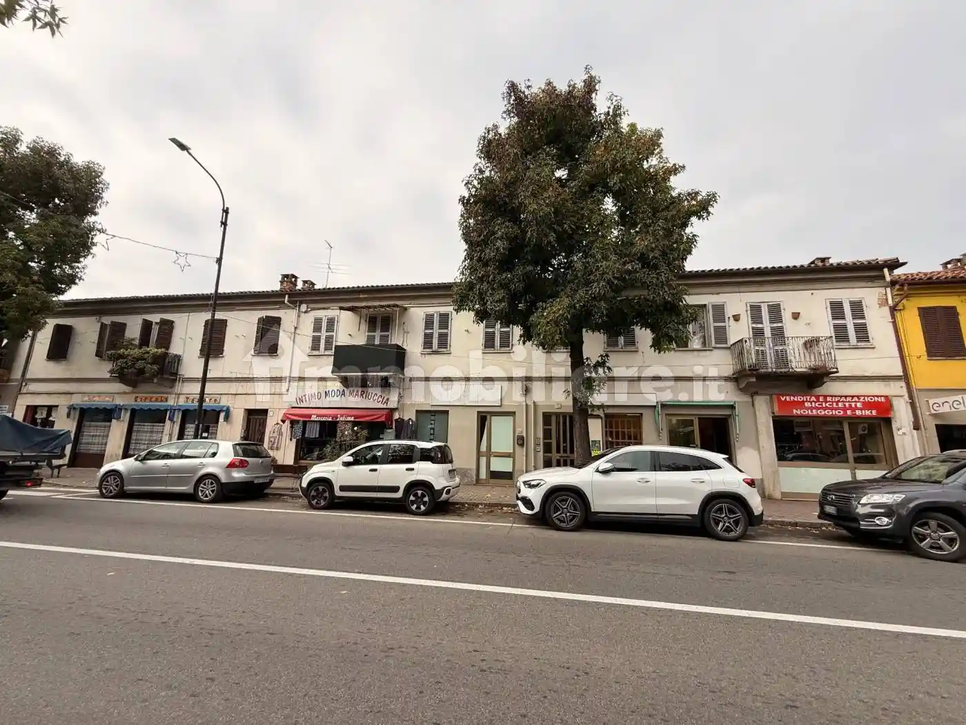 Palazzo - Edificio in vendita a Asti