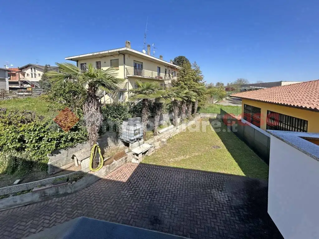Villa unifamiliare via XXV Aprile, Centro, Borgo Ticino - foto 5